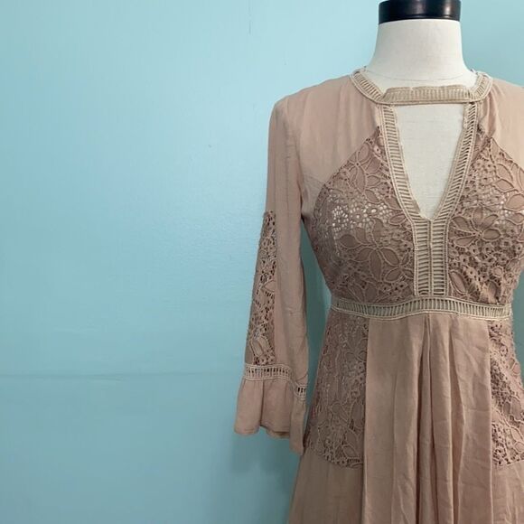 Raga Beige Boho Lace Inlay Mini Dress - Picture 2 of 9